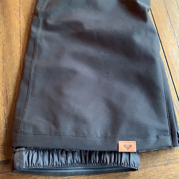 Roxy Snow Juniors Cabin Tailored Fit Snow Pant - Picture 6 of 16